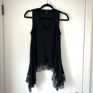 EXPRESS V-neck Lace Trim Sleeveless Top
